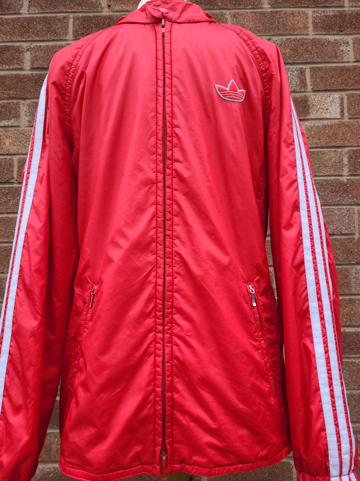 Vintage Descente Red Windbreaker Jacket – Lightweight Hooded - Size L
