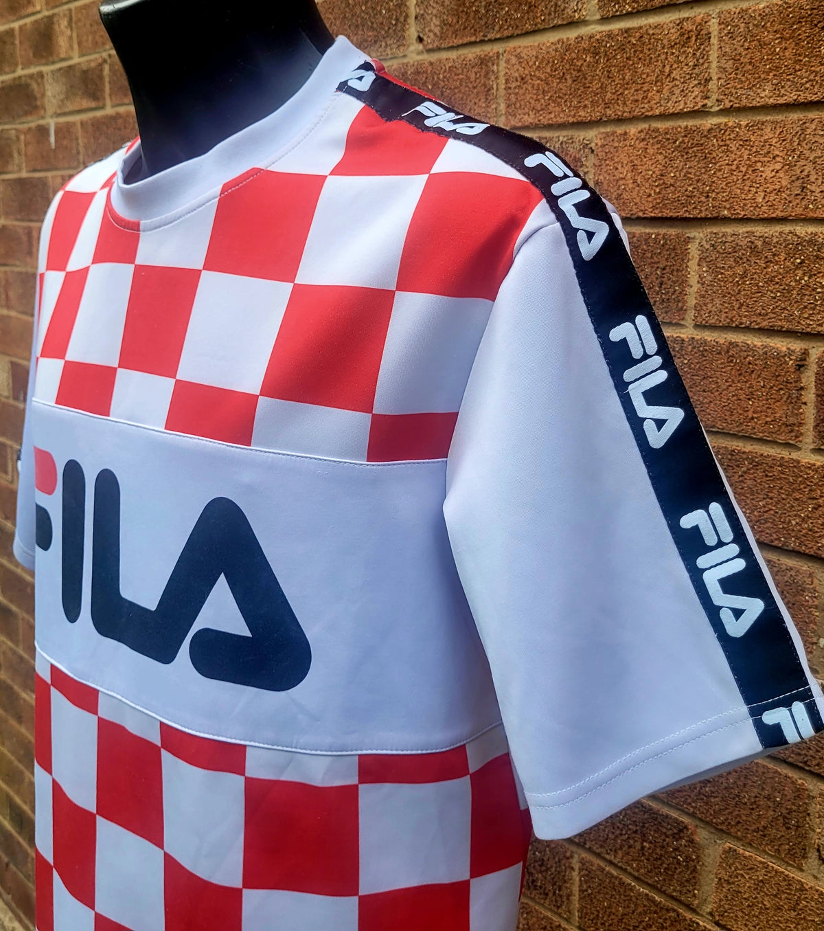 FILA Black Line Checkerboard T-Shirt Red & White Statement Streetwear Tee Size: Medium