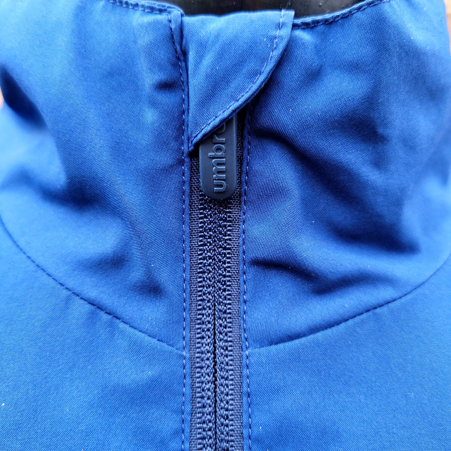 Umbro Track Jacket Size XL Blue Full Zip Lightweight Windbreaker Football Casuals Coat