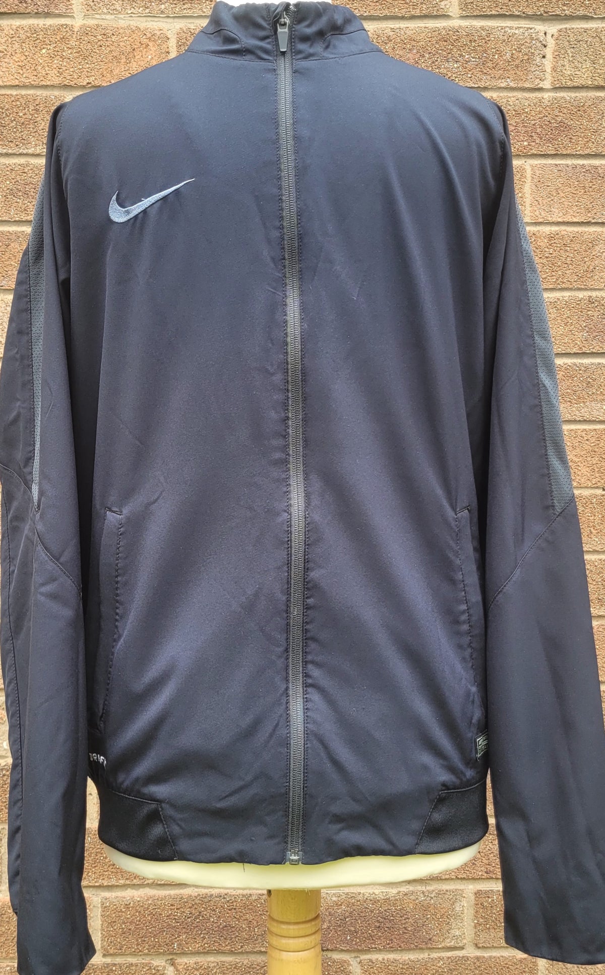 Nike DRI-FIT Authentic Football Black full zip track jacket embroidered swoosh breathable lightweight side zip pockets 