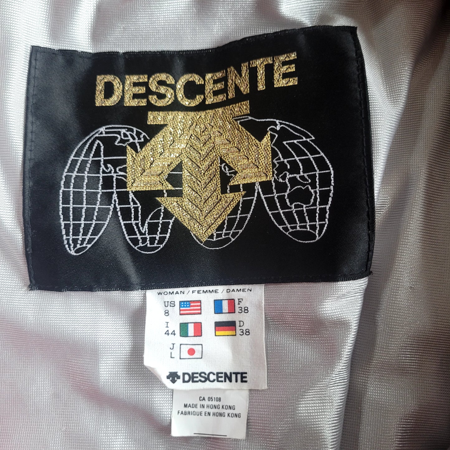 Vintage Descente Women's Insulated Ski Jacket Red Technical Winter Coat Made in Hong Kong Size: UK 10