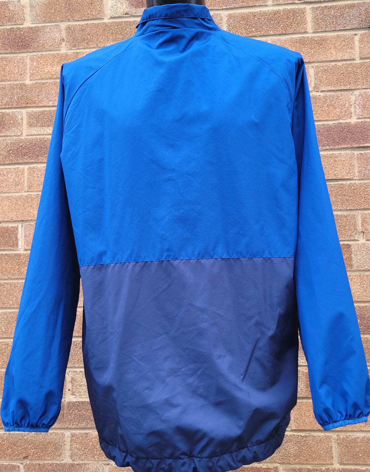 Umbro Track Jacket Size XL Blue Full Zip Lightweight Windbreaker Football Casuals Coat